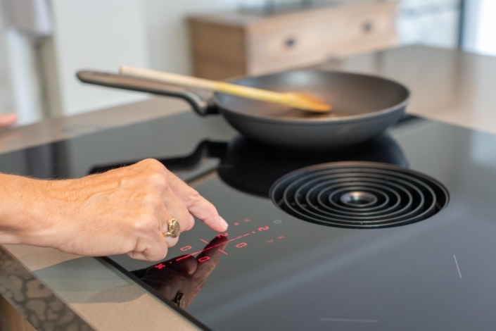 ruimtelijke houten keuken