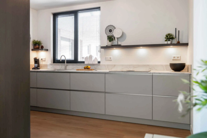 Moderne keuken in Helden | Verkoelen Keukens
