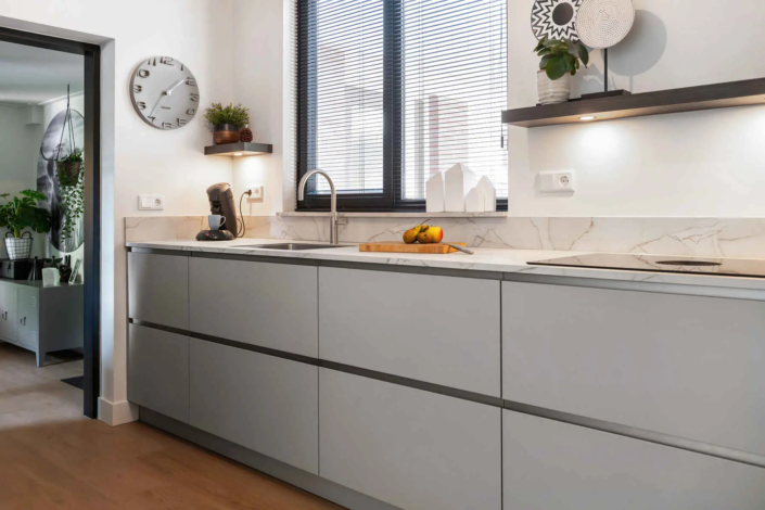 Moderne keuken in Helden | Verkoelen Keukens